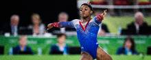 Simone Biles fra USA er en af de gymnaster, der har været udsat for overgreb og kan se frem til at få erstatning. Foto: Gregers Tycho