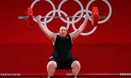 Ved OL i Tokyo i 2021 fik den transkønnede newzealænder Laurel Hubbard stor opmærksomhed i kvindernes vægtløftning. Hubbard, der er født i 1978 og var en mand til kønsskiftet i 2013, kunne dog ikke gøre sig gældende i toppen af konkurrencen. Foto: Edgard Garrido/Reuters