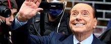 Silvio Berlusconi har tilsyneladende ni eller flere liv i italiensk politik. Arkivfoto: REUTERS/Flavio Lo Scalzo