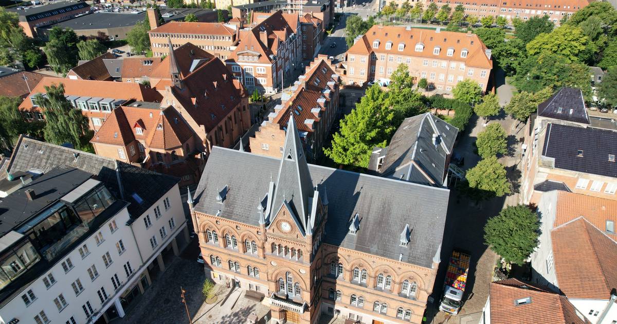 Rådhuset er faldefærdigt: »Vi er slet ikke gode nok« - Jyllands-Posten