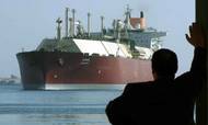 Både USA og Qatar eksporterer masser af LNG-gas. Her er det en gastanker fra Qatar på vej gennem Suezkanalen. Foto: Reuters