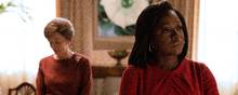 Viola Davis (forrest) ligner til forveksling Michelle Obama, men den fysiske lighed er ikke nok til at gøre Susanne Biers velproducerede tv-serie “The First Lady” rigtig interessant. Foto: Paramount+