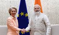 Indiens premierminister, Narendra Modi, trykker hånd med EU-Kommissionens formand, Ursula von der Leyen, under dennes besøg i New Delhi i sidste uge.
Foto: Reuters