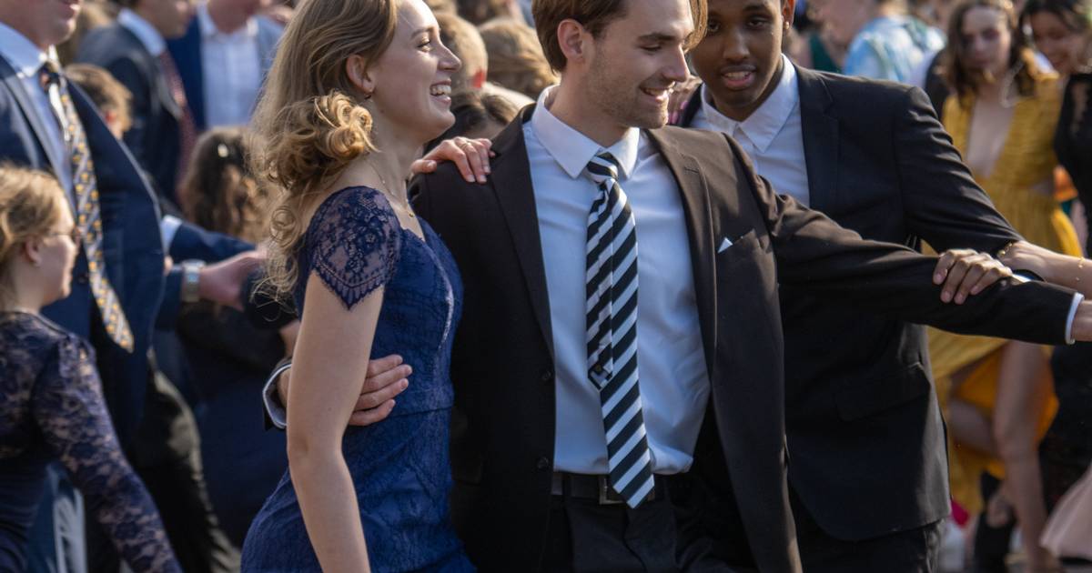 Lanciers under åben himmel Her er billederne fra Gymnasium og HF's galla