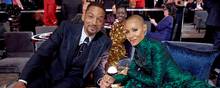 Will Smith fotograferet sammen med sin hustru, Jada Pinkett Smith, efter overfaldet på Chris Rock, og efter at Will Smith var blevet tildelt sin Oscar for bedste mandlige hovedrolle. Foto: ©A.M.P.A.S/Newspix International