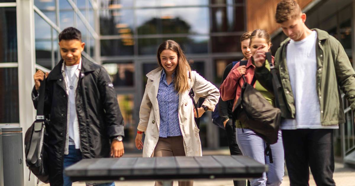 Erhvervsakademi Aarhus tilbyder studieplads til mere end 2.000 unge. En dem Signe Ilskov