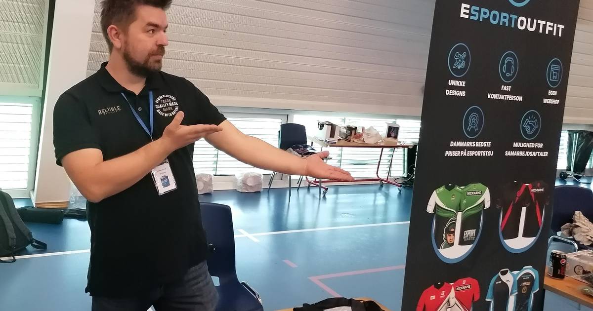 to-selverkl-rede-n-rder-skaber-uniformer-til-fremadstormende-sport