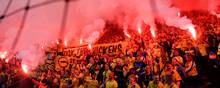 Fans fra BIF under Europa Conference League-kvalifikationskamp mellem Brøndby IF og Pogon Szczecin på Brøndby Stadion torsdag den 28. juli 2022. Foto: Philip Davali/Ritzau Scanpix