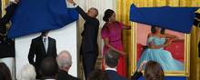 Ekspræsident Barack Obama og hustruen Michelle ved offentliggørelsen af deres portrætter. Foto: Mandel Ngan/AFP