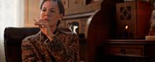 Dansk-amerikanske Connie Nielsen spiller Karen Blixen, der efter flere nederlag i Afrika vender hjem til Danmark og genopfinder sig selv. Foto: Aske Alexander Foss/Viaplay