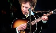 Bob Dylan er altid forsvundet for at komme tilbage i nye skikkelser. Nu er han fyldt 81 år, men han er stadig i konstant bevægelse. Arkivfoto: Nils Meilvang