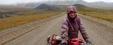 Marie Stoubæk cyklede sammen med sin kæreste Kenneth B. Jørgensen fra Ildlandet i det sydligste Argentina til det nordligste Alaska. En rejse på næsten to år. Foto: Fra bogen