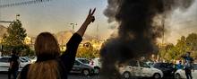 Protesterne mod det iranske regime har nu varet i mere end to måneder. Foto: Middle East Images/AP