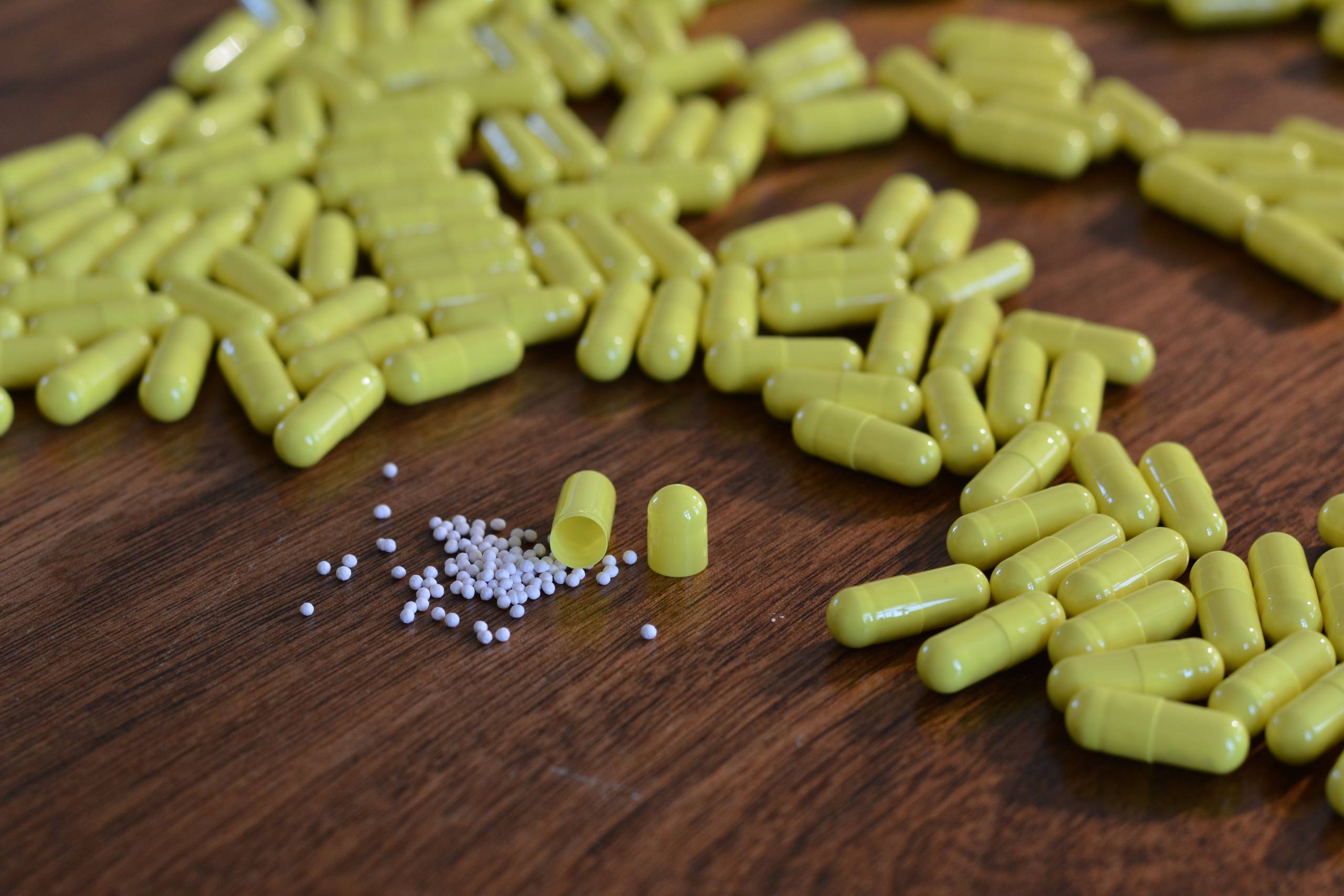 Når de små syrefabrikker i mavesækken har vænnet sig til at blive lullet i søvn af syredæmpende medicin, kan de skrue voldsomt op for syreproduktionen, når man holder op med at tage pillerne. 