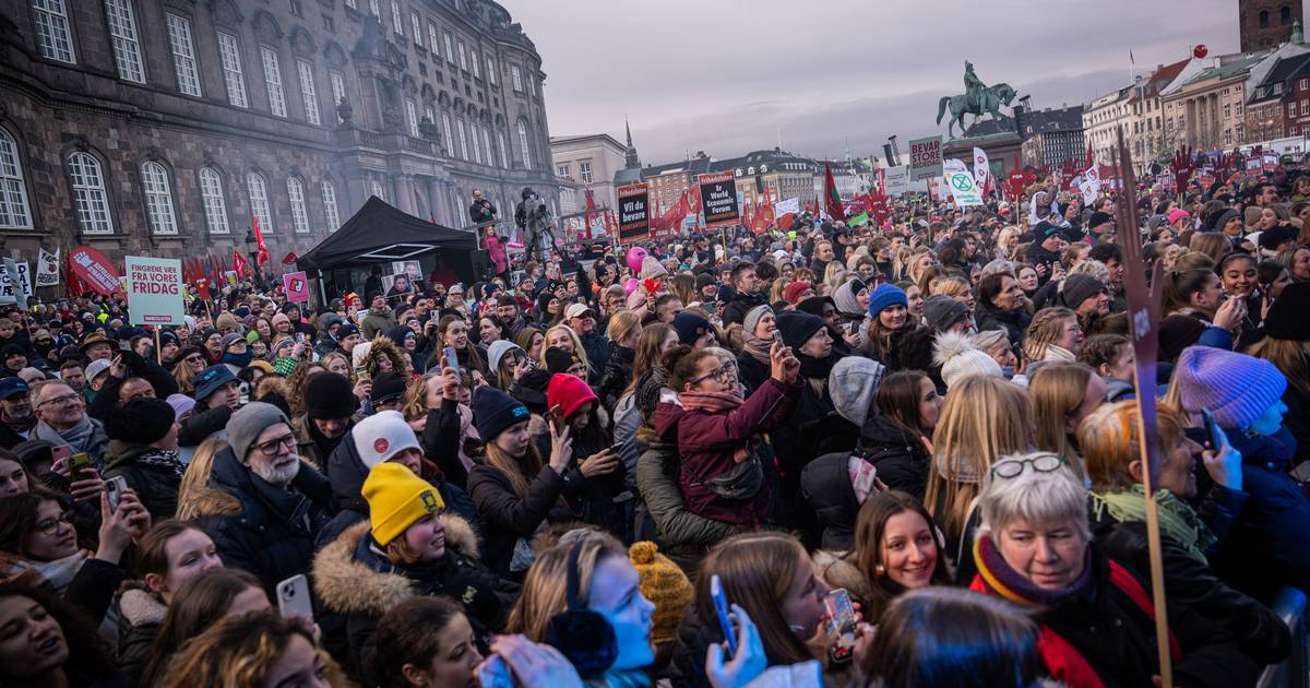 Partier Lancerer Ny Manøvre I Kampen Om Store Bededag