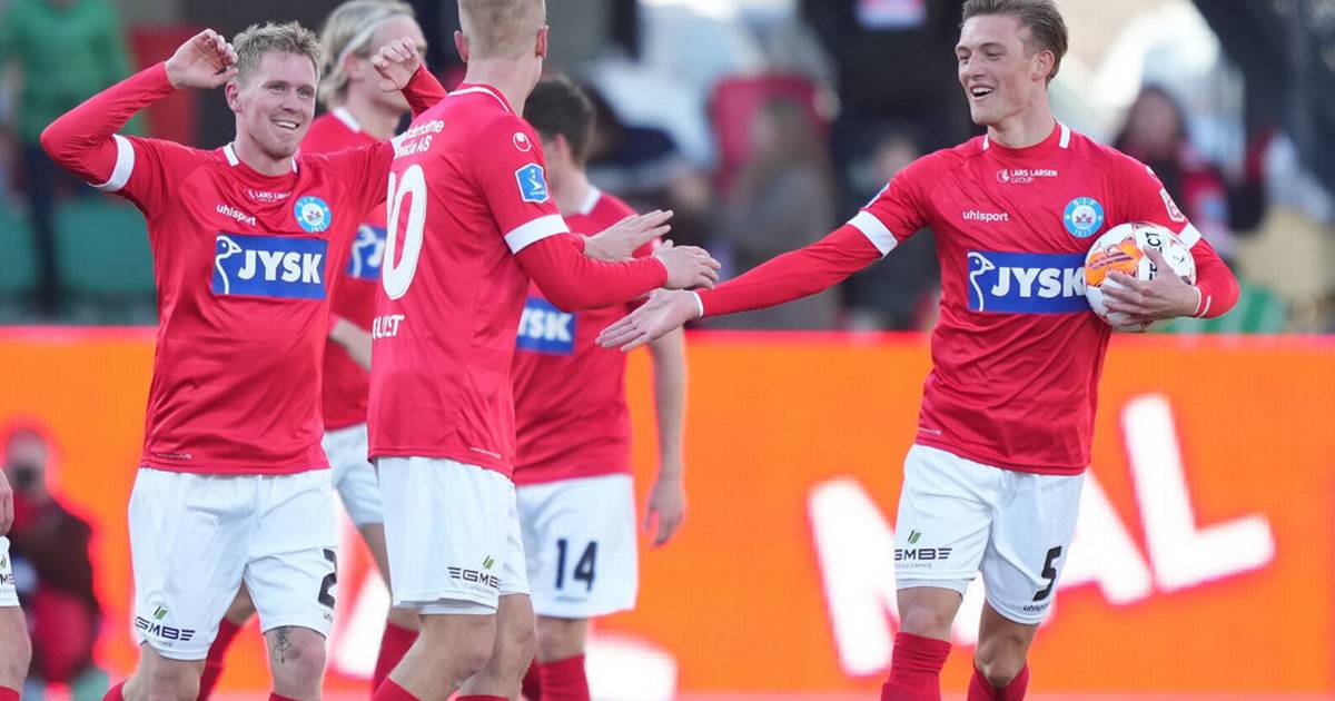 Silkeborg stak kæp i FCN-hjulet med sen sejr - Jyllands-Posten