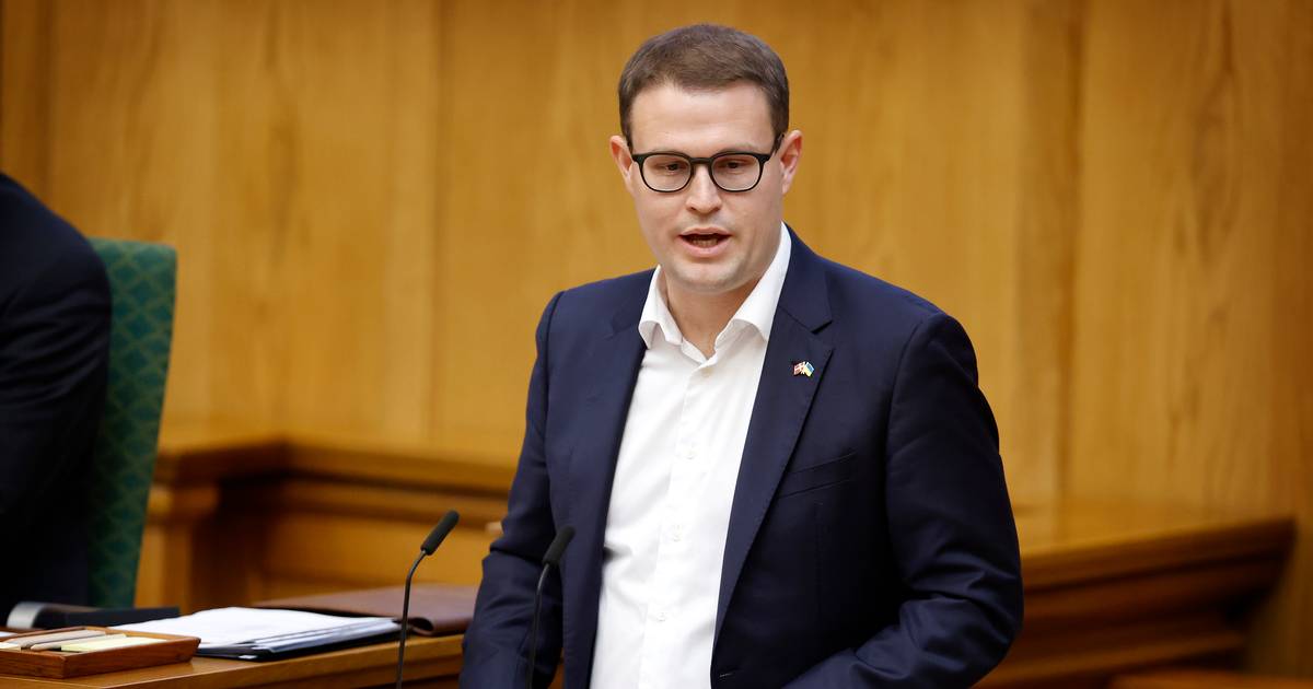 Christian Rabjerg Madsen har slået en prut, og den lugter fælt, helt ...