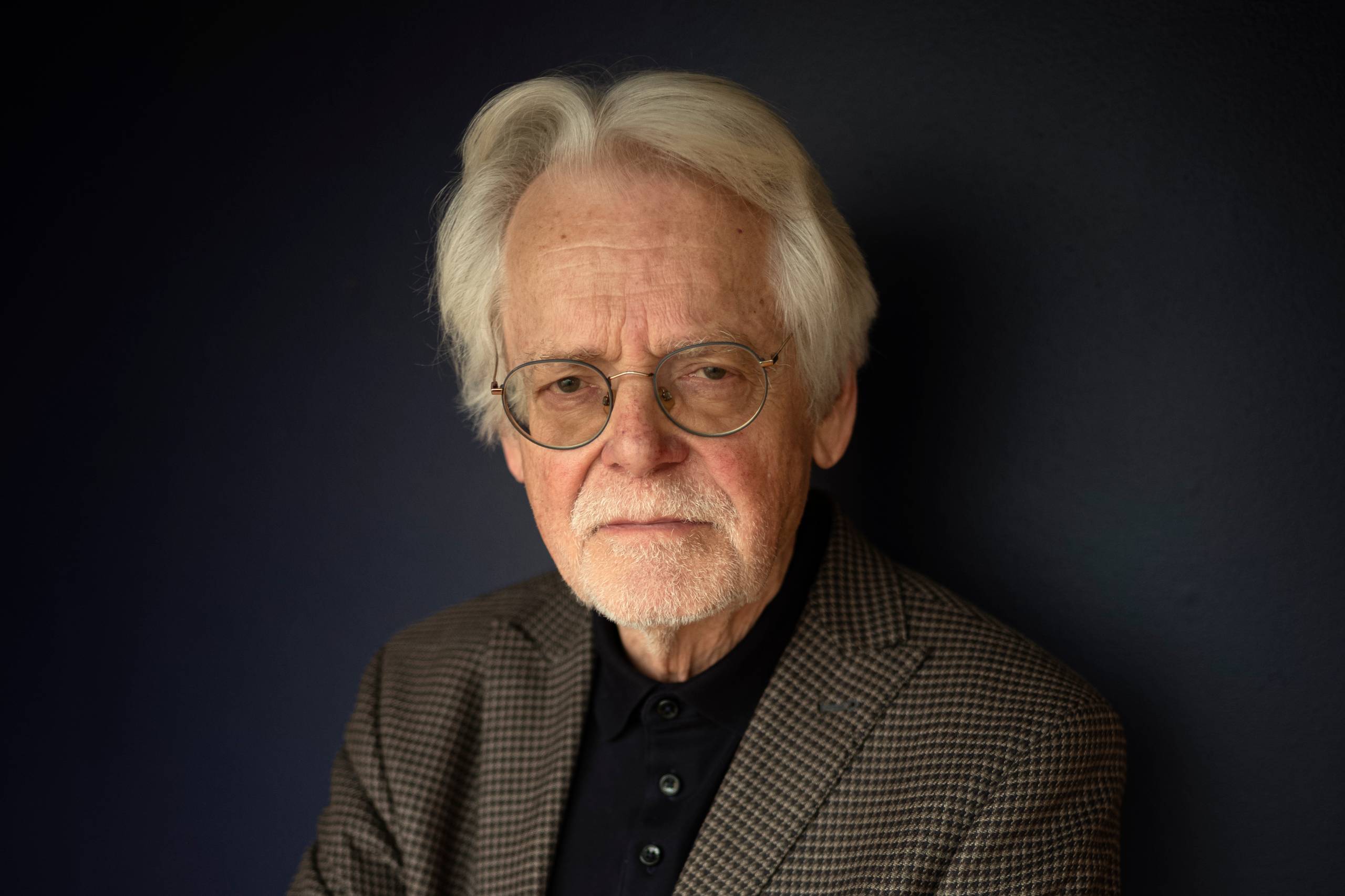 Per Nyholm er tilbage i Ukraine, hvor hans anser kampen mod Rusland som en kamp mod absurditeten. Foto: Sofia Busk
