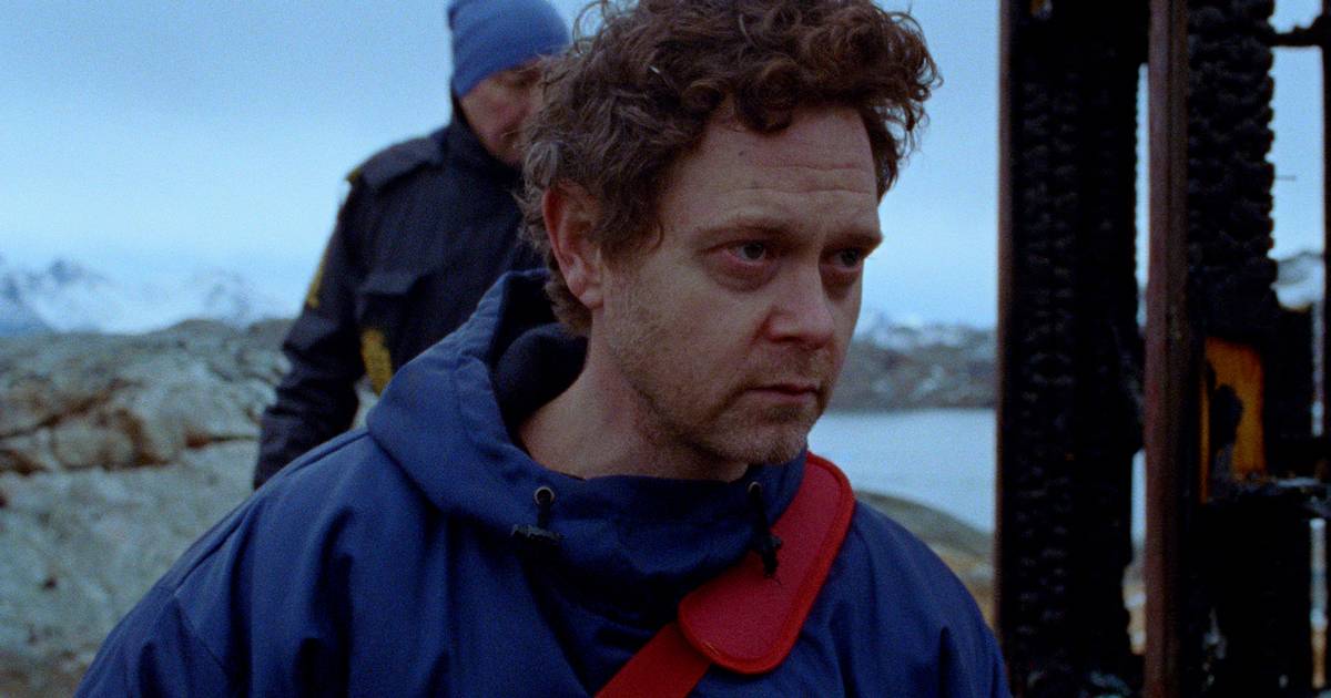 Isabella Eklöf er ikke bange for at stille sit publikum i vanskelige