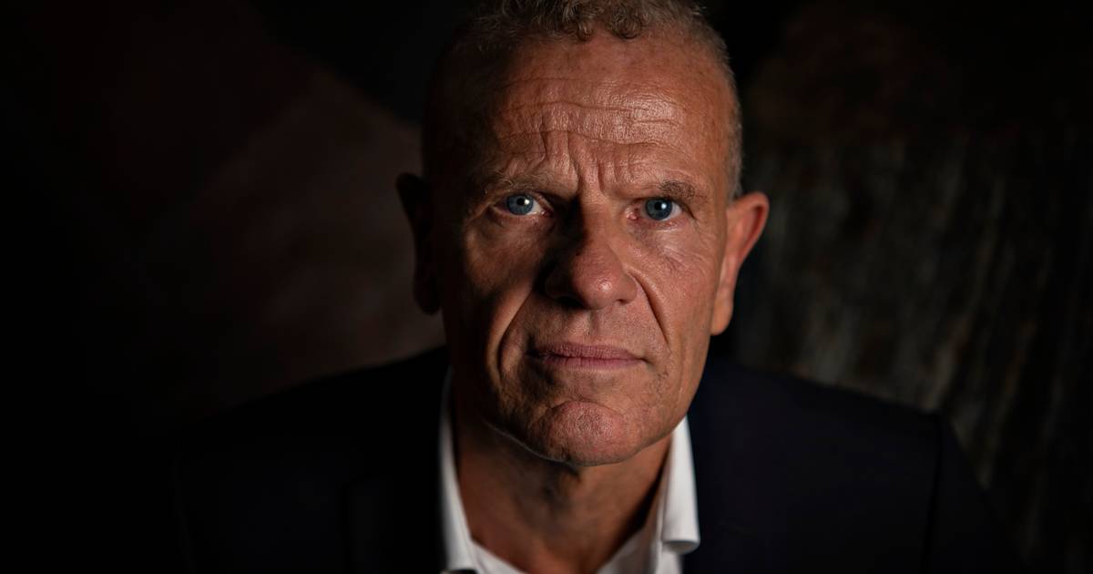 Hvad vil spionchefen med sin nye spændingsroman? - Jyllands-Posten