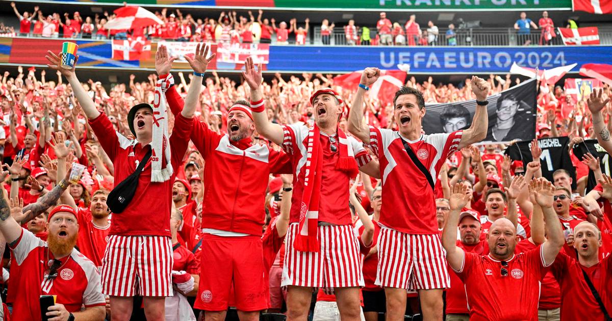 Live: Danmark møder England ved EM - Jyllands-Posten