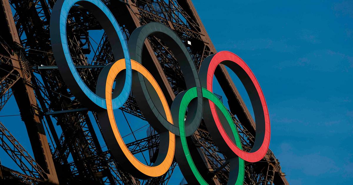 Skal OL-ringene forblive på Eiffeltårnet? Debatten raser i Paris ...
