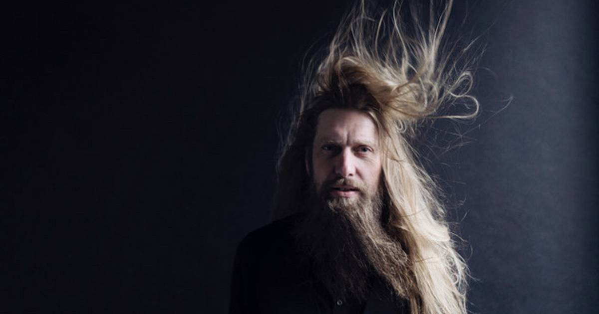 »Det drukner i et flow af kattevideoer og Netflix« Kendt radiovært vil