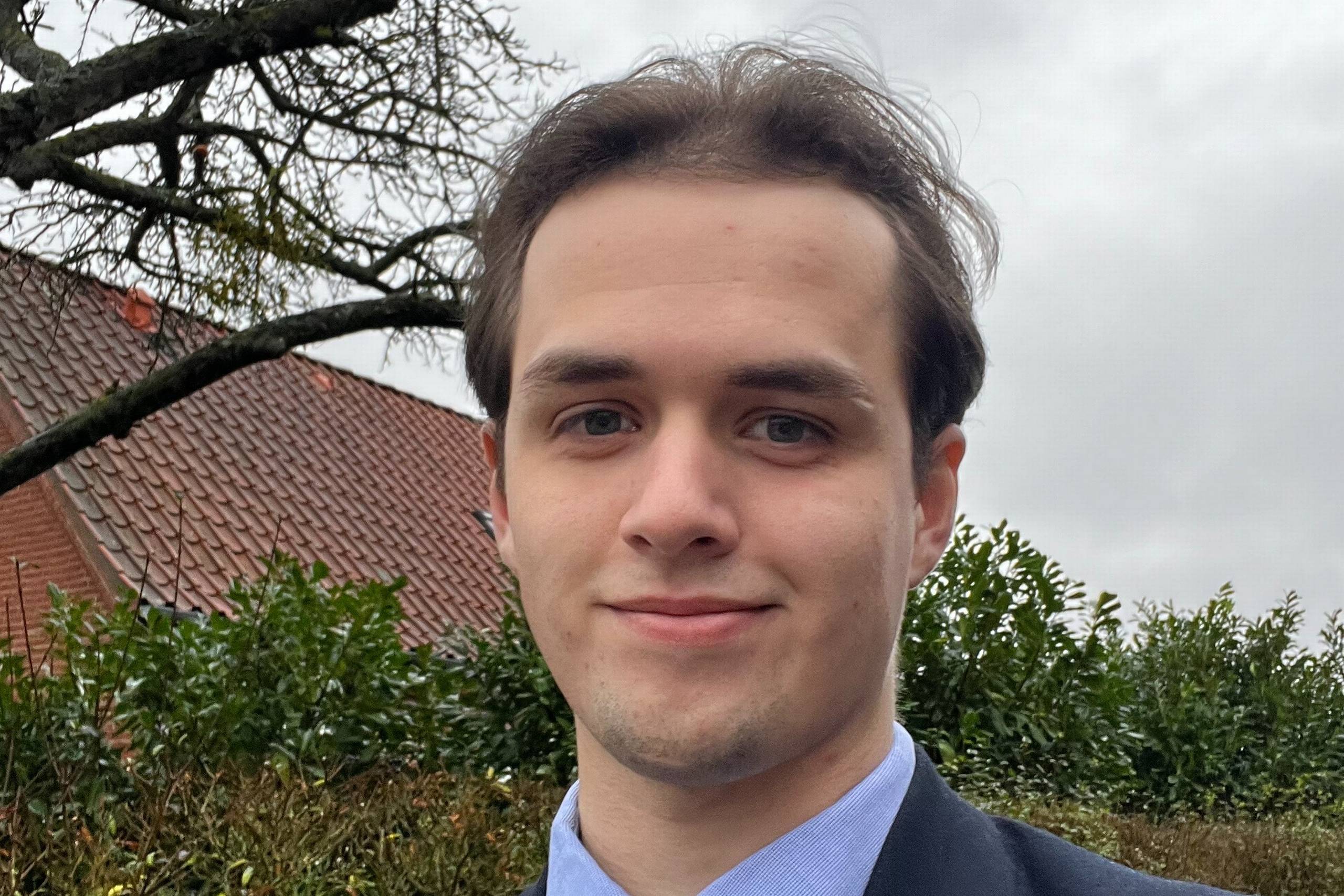 Vi længes og hungrer efter, at kærligheden skal give os mening, men nægter at tage ansvaret for selv at skabe den, skriver Oliver Abildskov. Privatfoto