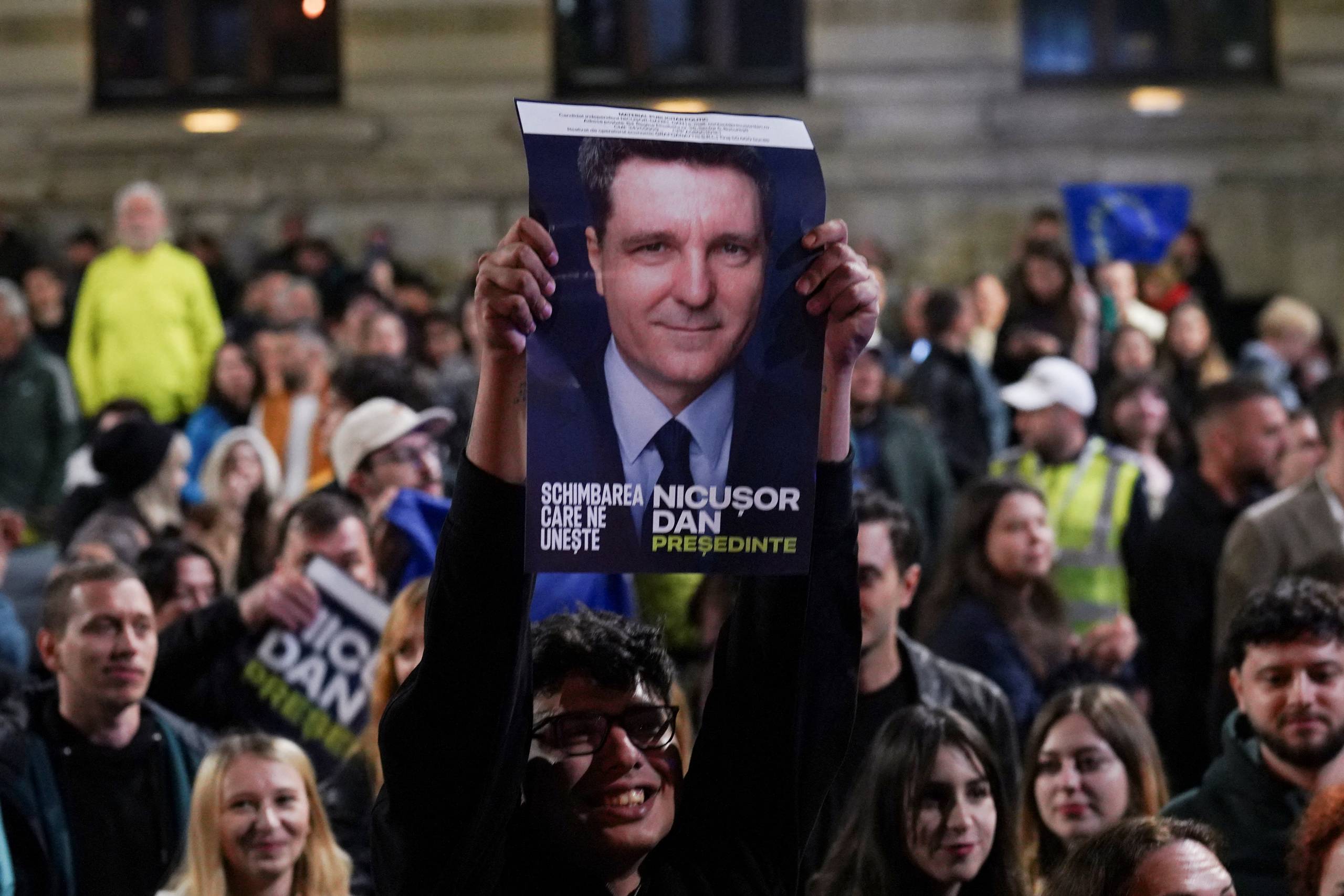 Den EU-venlige Nicusor Dan vandt overraskende valget i Rumænien over sin Ruslandvenlige modkandidat, der ellers var spået sejren. Foto: Andreea Campeanu/Reuters