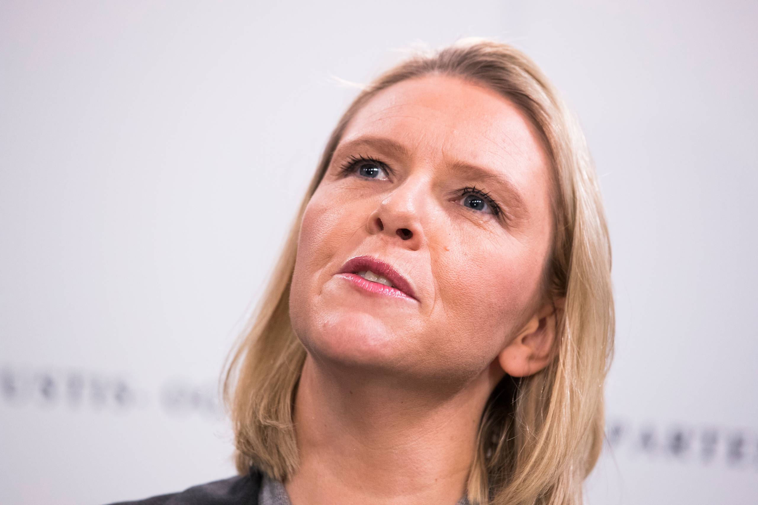 Hun er blevet kaldt »Europas Trump«.  Nu stormer hun frem i vores naboland
