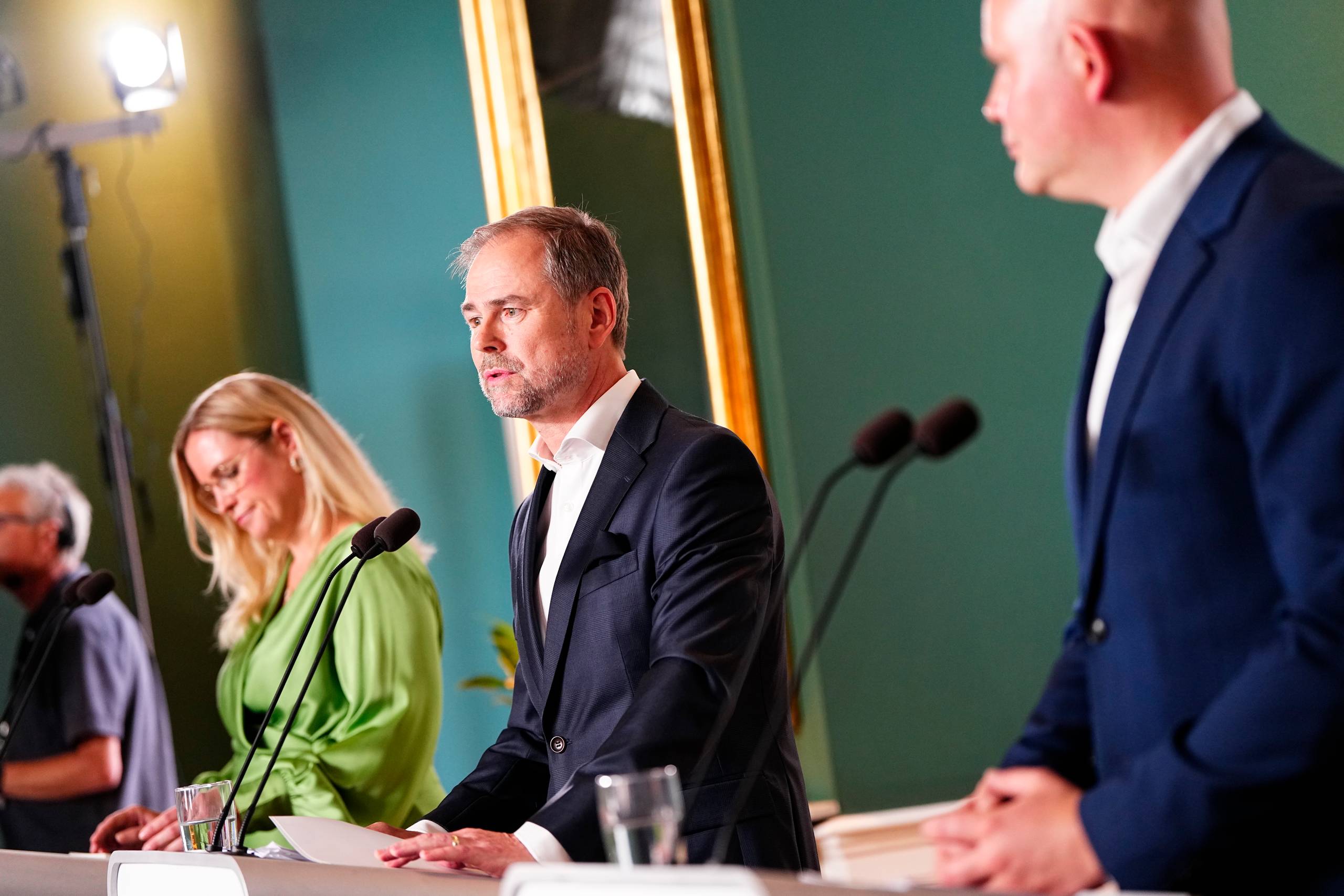 Billigere slik, strøm og børnepasning:  Få overblikket over finanslovsudspillet