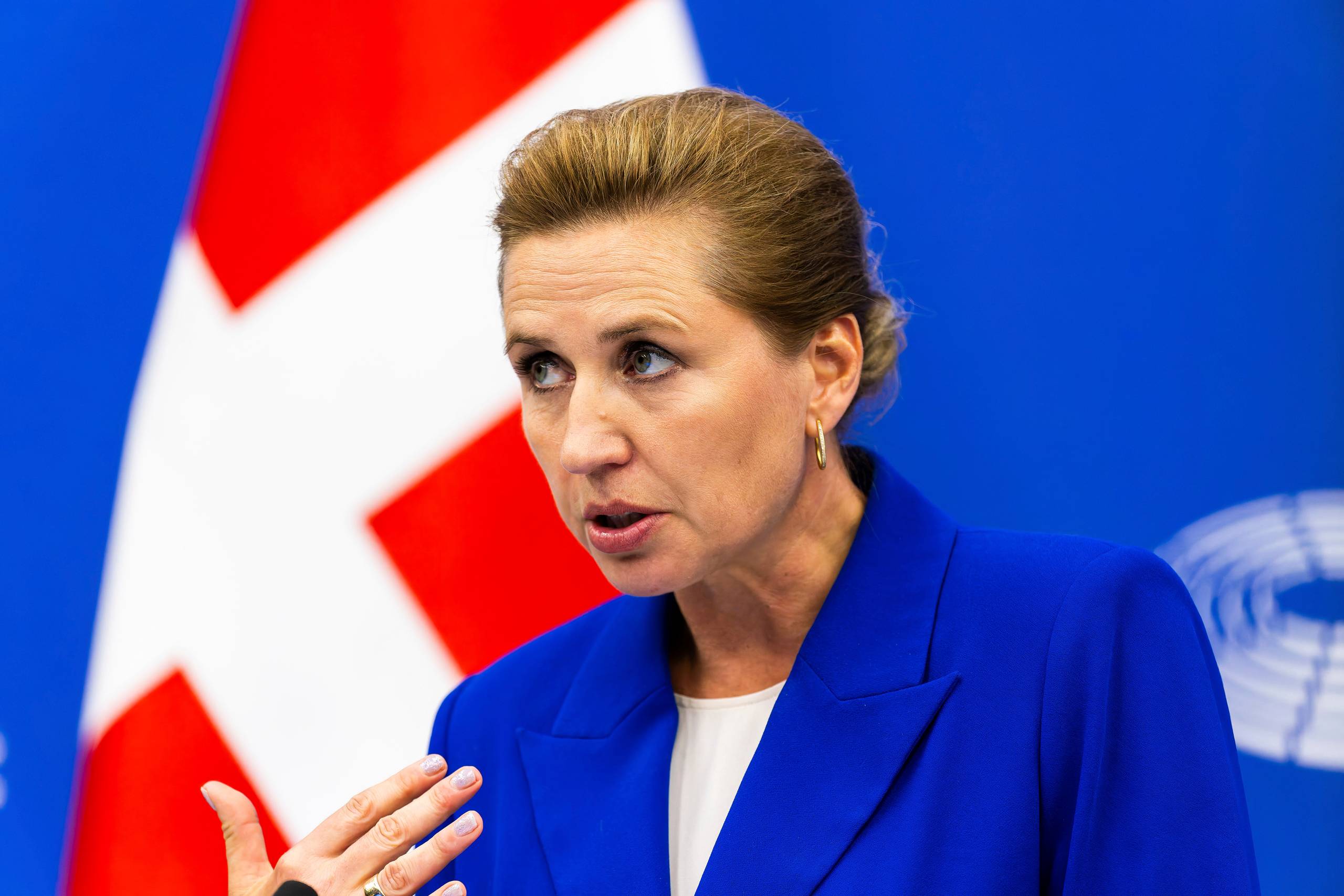 Danmark vil arbejde for at straffe Israel økonomisk, oplyser Mette Frederiksen