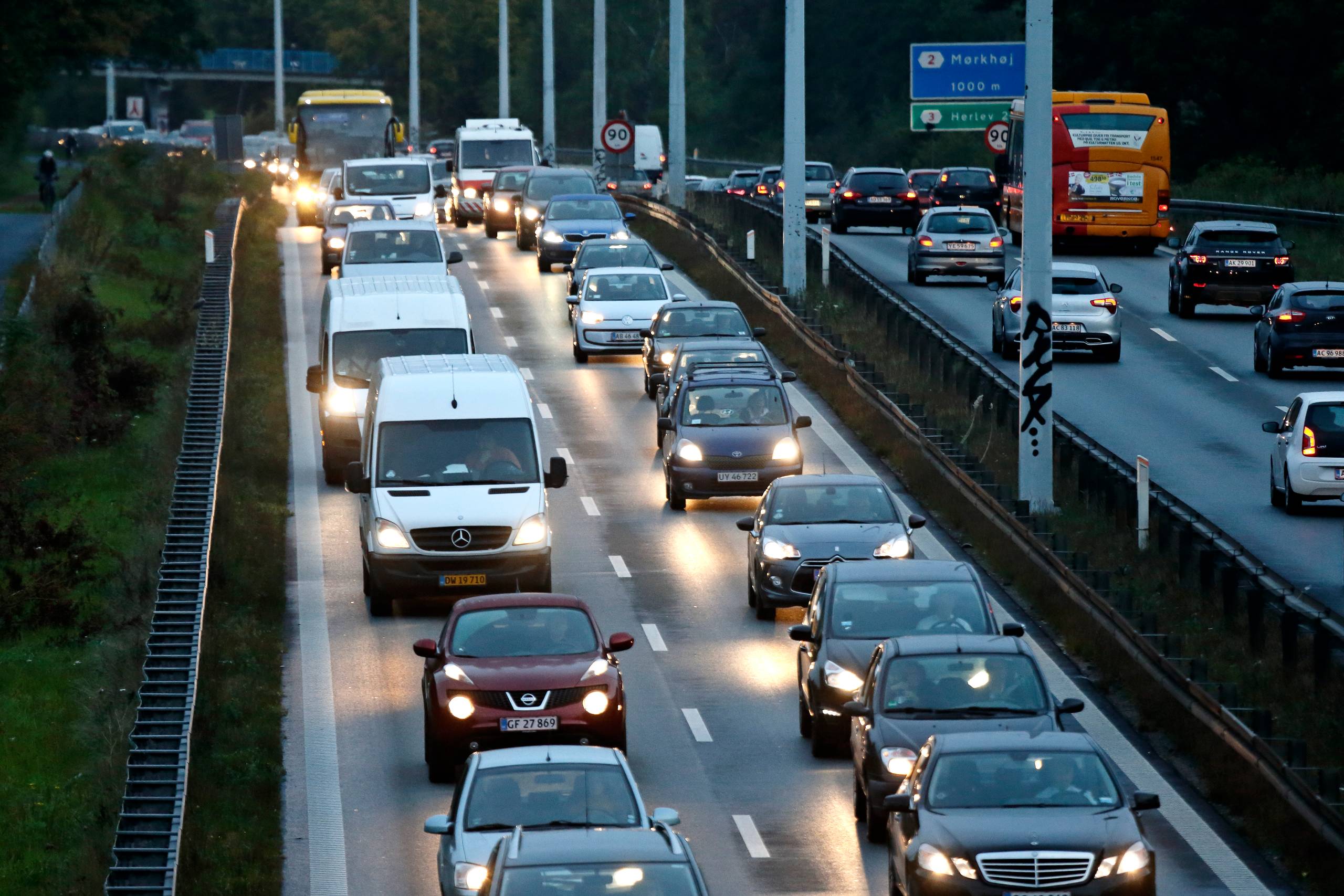 Forlænget rejsetid: Uheld på vejene flere steder i landet