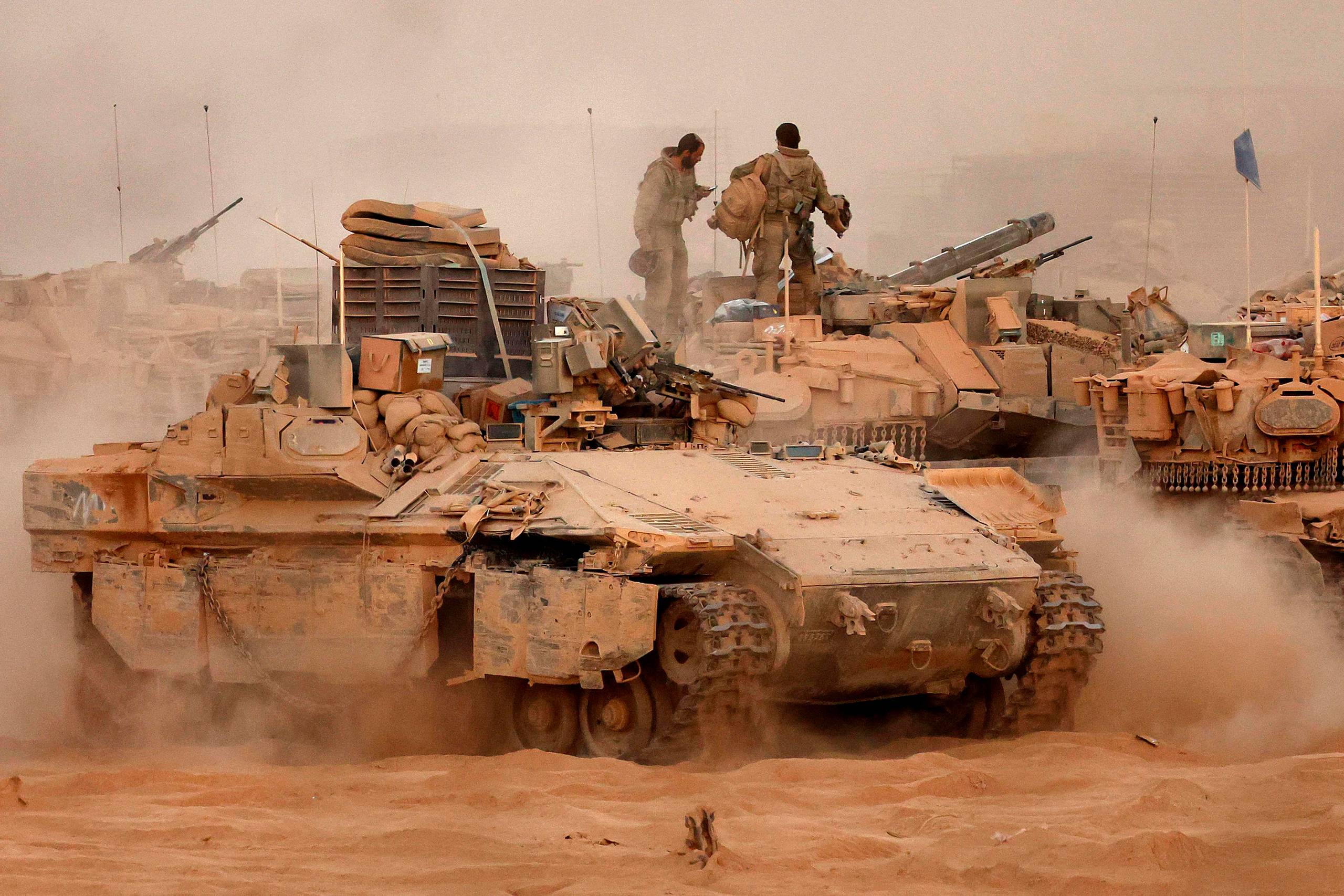 Israels militær affyrer skud mod formodet trussel i Gaza
