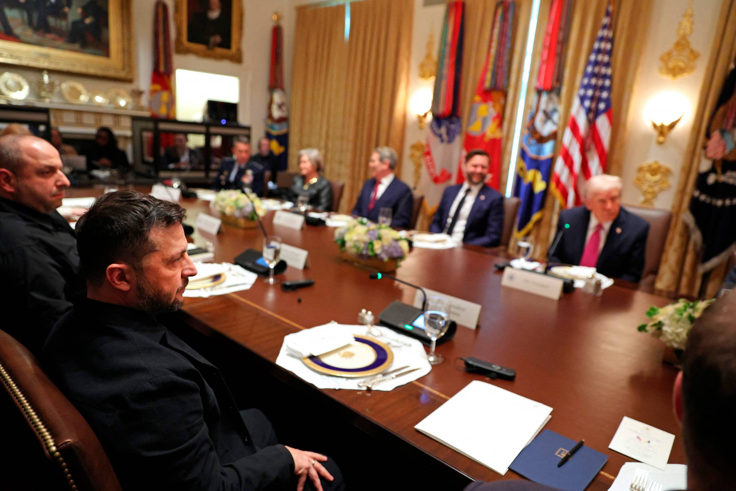 Nej, nej, nej: Trump fik hurtigt forklaret, hvorfor det ikke blev dagen, Ukraine havde håbet på