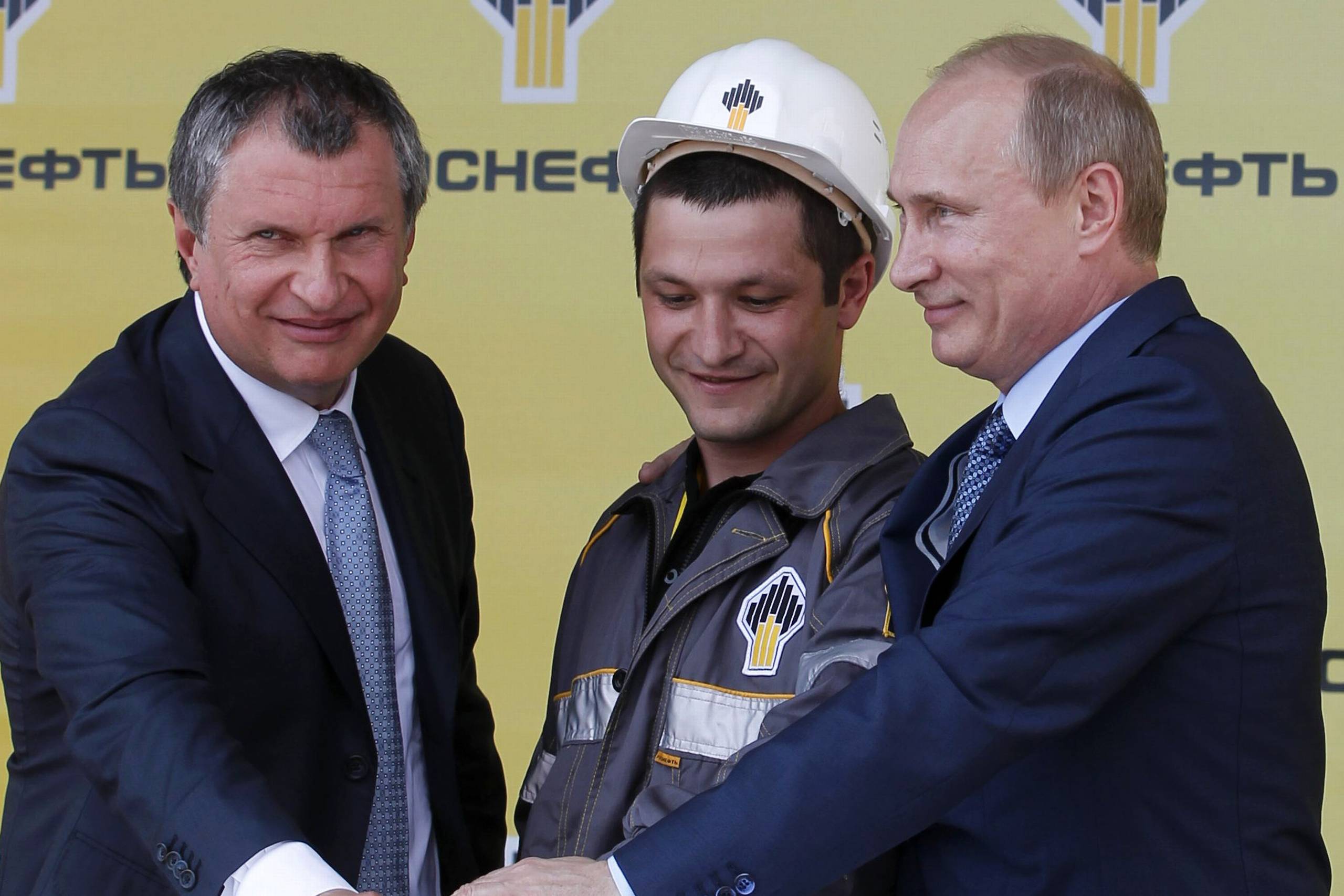 Ruslands olieindtægt tager akut dyk