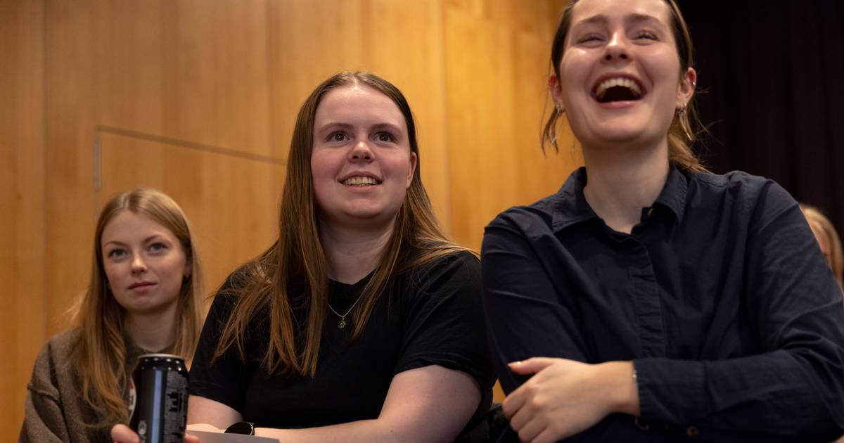 Overskudskvinder LIVE: Anne Stampe, Ane Konradsen, Nina Smith og ...