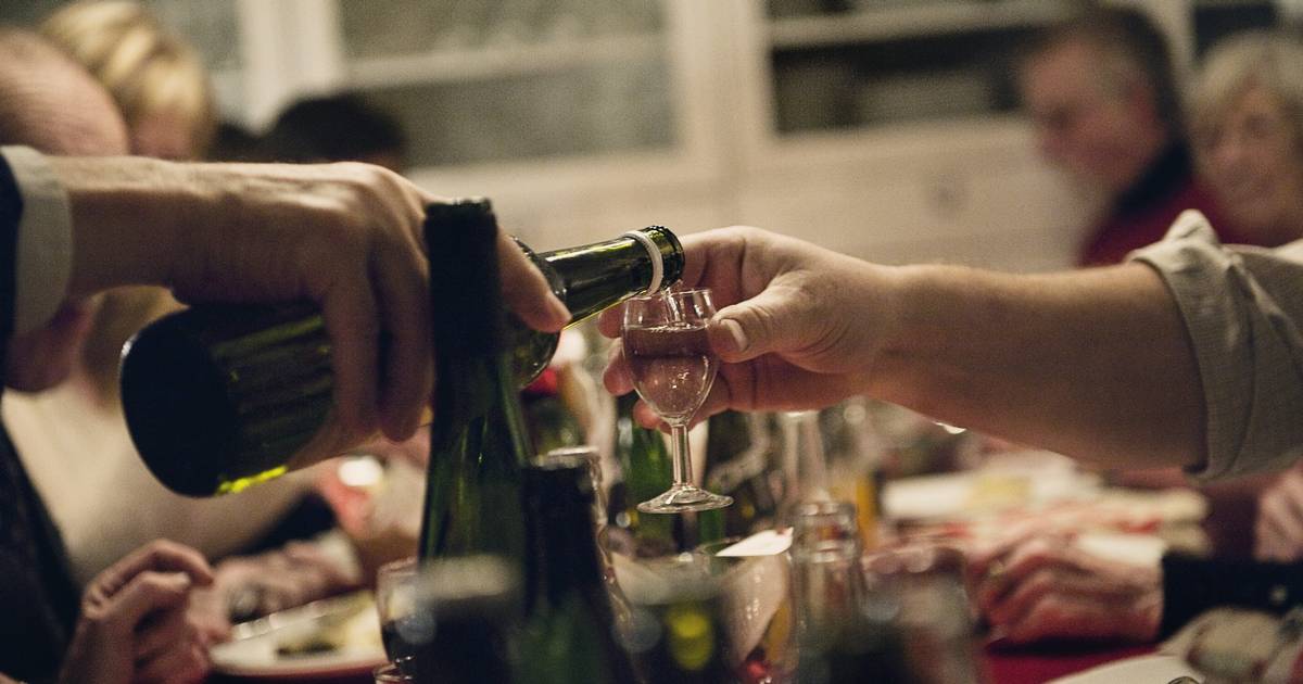 Julen kan vække gamle følelser:  Familieterapeutens råd til en fredelig jul