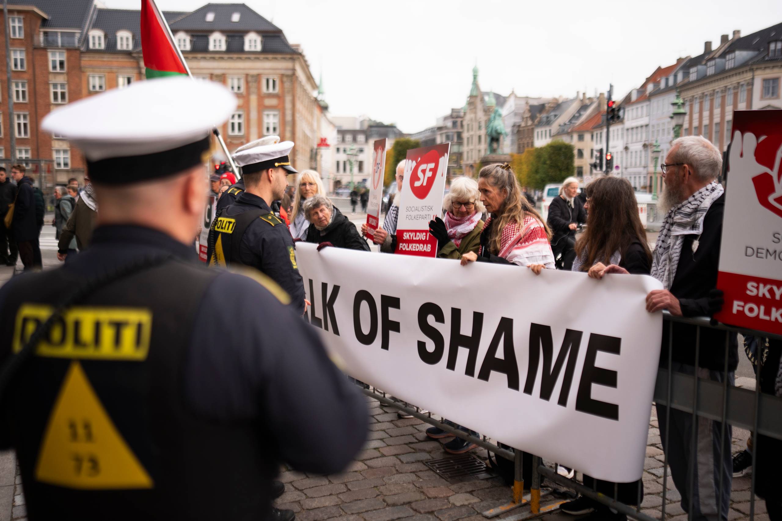 Demonstrationer for Palæstina og mod Israel har præget bybilledet i bla. København de seneste år. Nu, hvor præstestyret i Teheran må er på vej til at falde - hvor er støttedemonstrationerne for den kamp, spørger Nikolaj Bøgh. Arkivfoto: Anthon Unger