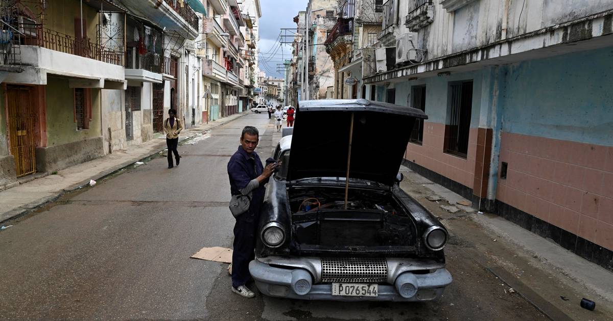 »Nu er der ved at ske noget«: Det sidste kommuniststyre på den vestlige halvkugle er ved at kollapse