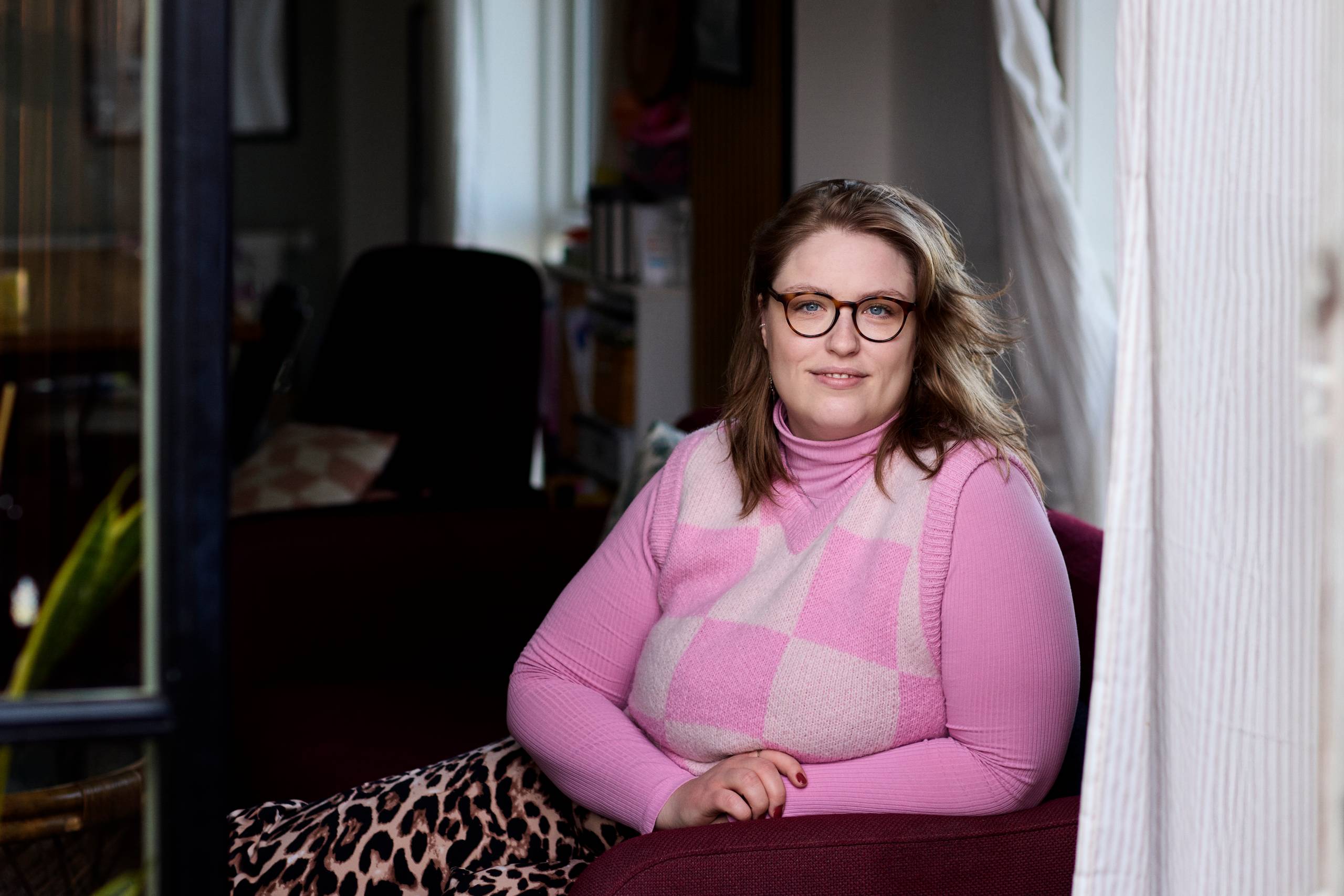 Hvis vi vil have bedre mulighed for at bekæmpe seksuelle overgreb, må vi gøre op med de mekanismer, der får ofre til at tie, mener Sarah Winge. Foto: Tine Brødegaard Hansen. 
