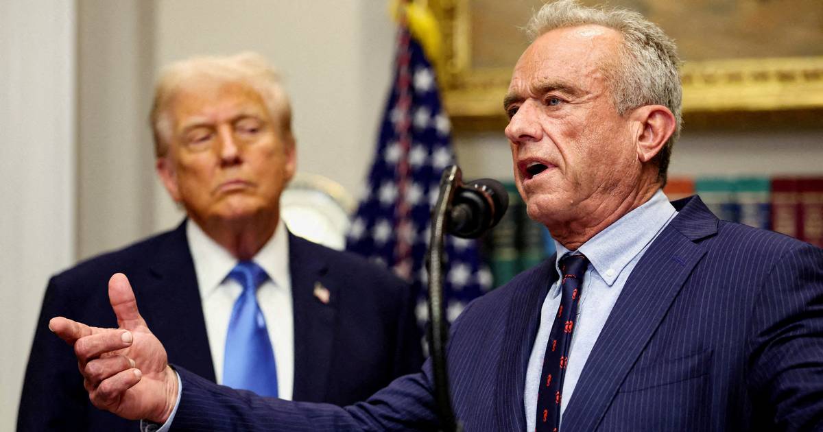 Robert F. Kennedy Jr. med stor hovedpine.  Nu tøver også Republikanerne