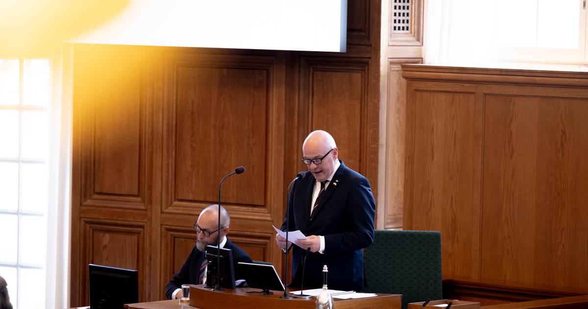 Søren Gade kan blive forlænget som formand for at undgå »en meget uheldig situation«