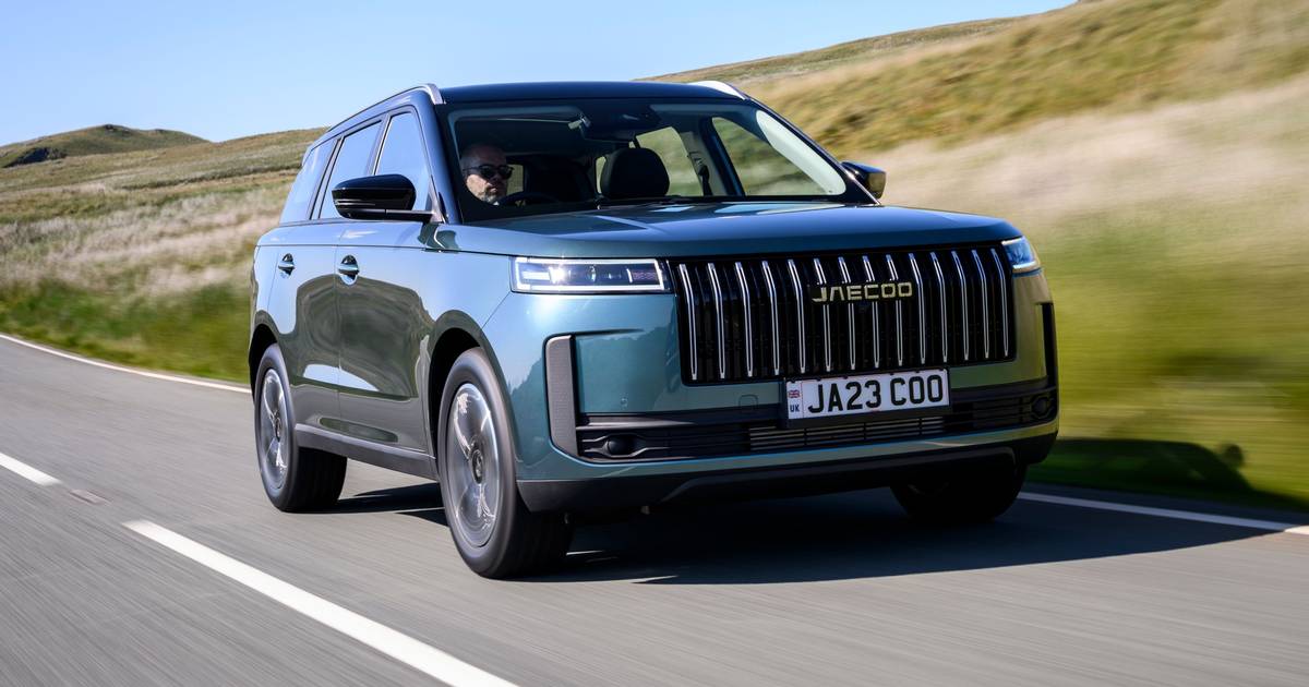 Vil det samme kunne ske i Danmark?  Kinesisk »Temu Range Rover« er nu Storbritanniens bedst sælgende bil