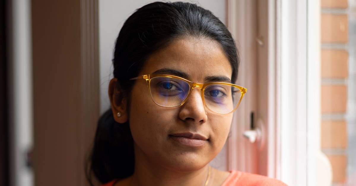 I Salmas hjemland er hendes kærlighed kontroversiel. I Danmark er sagen en helt anden