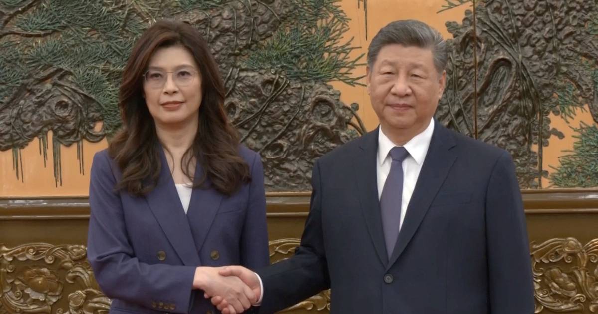 Hun er en kontroversiel skikkelse i egne rækker. Nu har hun givet Xi Jinping en stor mulighed