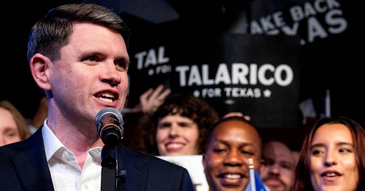 Demokraterne skovler penge ind forud for vigtigt valg. Men Trump har et es i ærmet