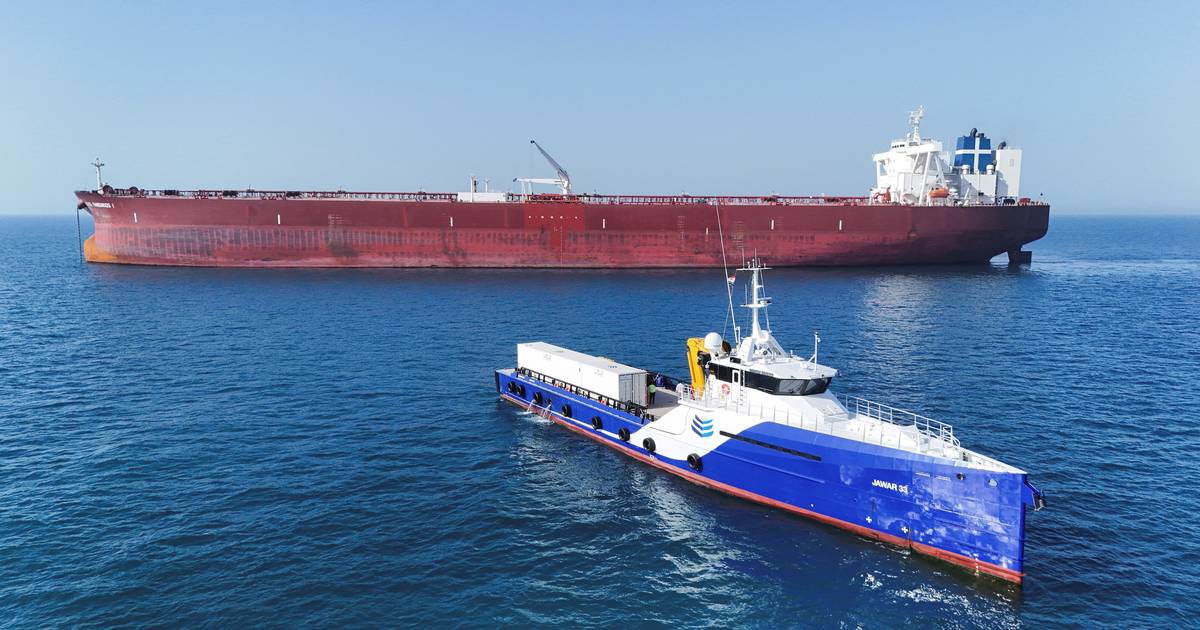 Handelsskibe meldes beskudt af iranske kanonbåde