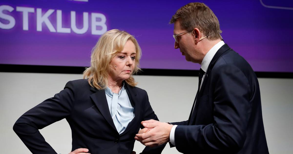 V og K afslører fra interne forhandlinger:  Anklager Socialdemokratiet for brud på centralt forlig