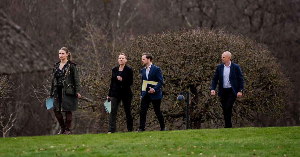 Drama fra lukkede forhandlinger:  Nu bliver din pension brugt i spillet om magten